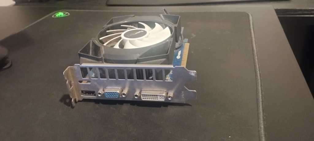 GTS 450 2GB GDDR5 Budget Graphics Card For Sale