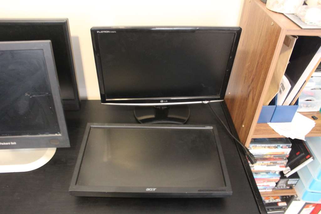 4X Untested/ Working/ Faulty Monitor Screens For Sale