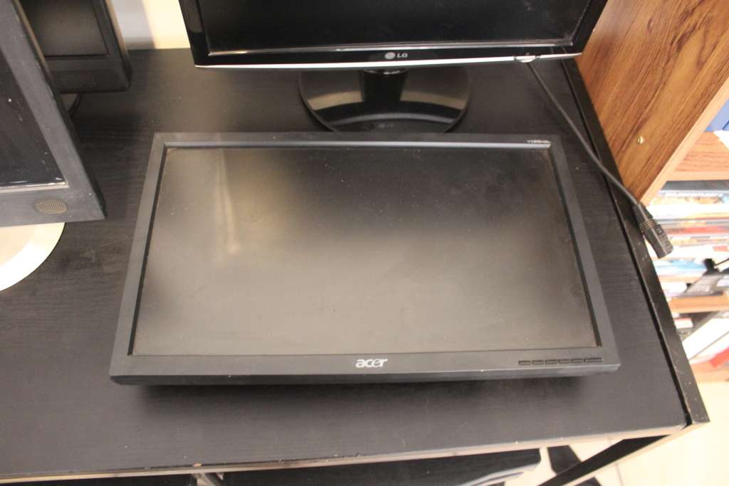 4X Untested/ Working/ Faulty Monitor Screens For Sale