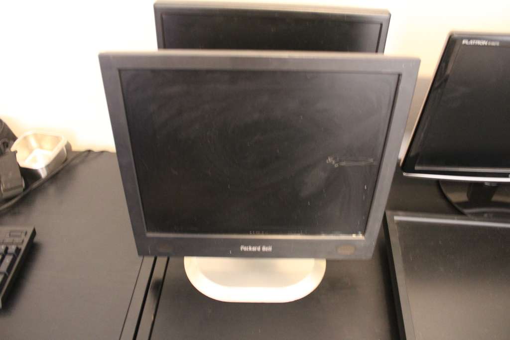 4X Untested/ Working/ Faulty Monitor Screens For Sale