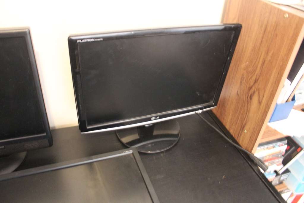 4X Untested/ Working/ Faulty Monitor Screens For Sale