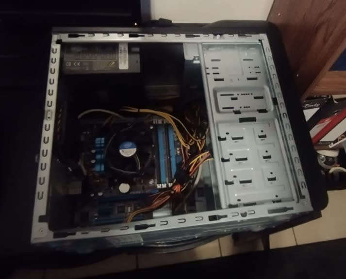 Partially Faulty Office PC (Core i5 2400, 4gb ddr3 1333, Gigabyte 300W Gaming PSU, Office Case)
