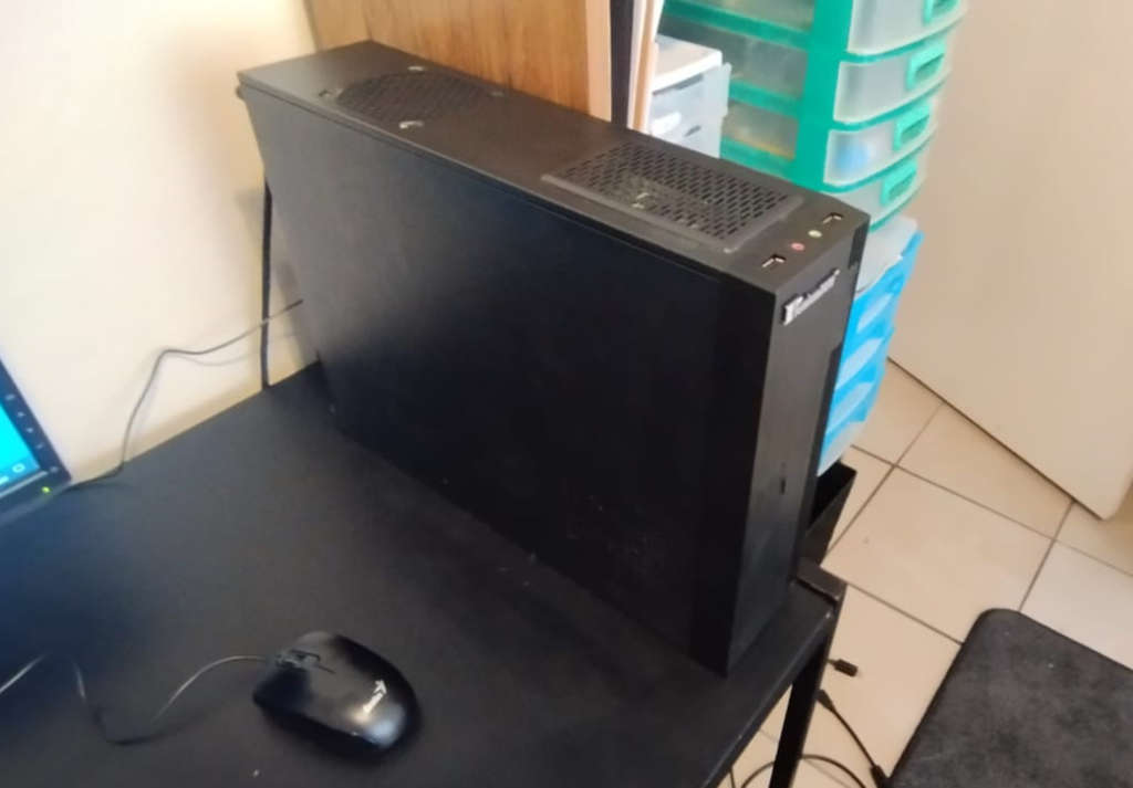 Great Value Full Office PC Setup (i5 7400, 8GB DDR4, 1TB HDD, HD Graphics 630, 19 Inch LG Monitor)