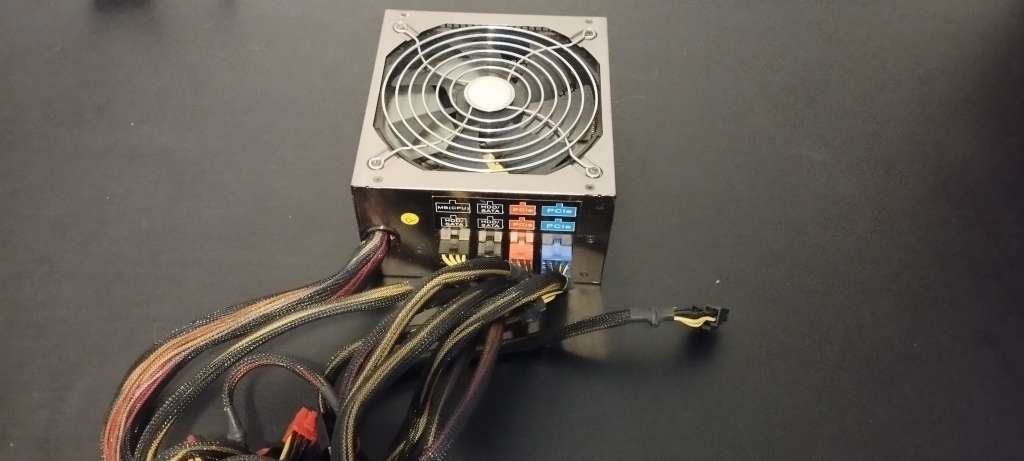 Power Supplies (Untested And Possibly Faulty)