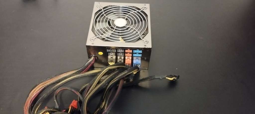 Power Supplies (Untested And Possibly Faulty)