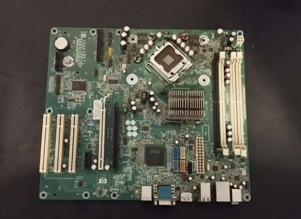 Intel Motherboards (Untested And Possibly Faulty)