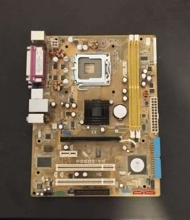 Intel Motherboards (Untested And Possibly Faulty)