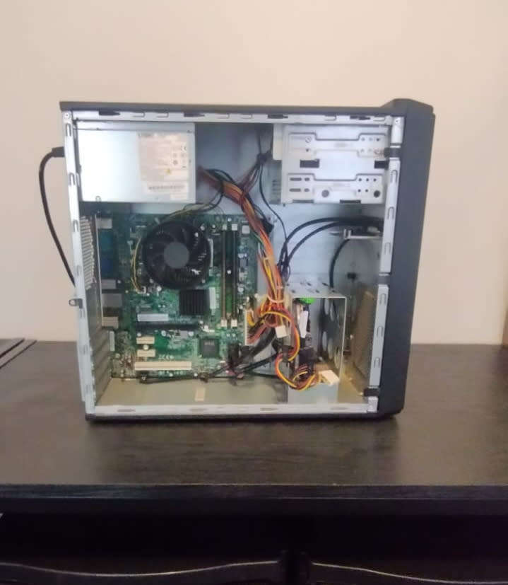 Acer Office PC (Intel Pentium E6700, 4GB DDR3, 300 GB HDD, DVD Rom, 300 W Power Supply) For Sale!
