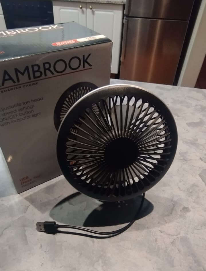Kambrook Tabletop USB Powered Small Fan