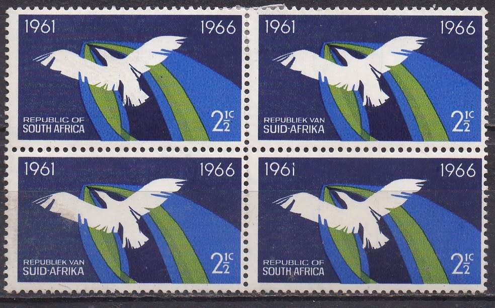 RSA 1966 5th anniversary of republic 2 & 1/2c block of 4 MM