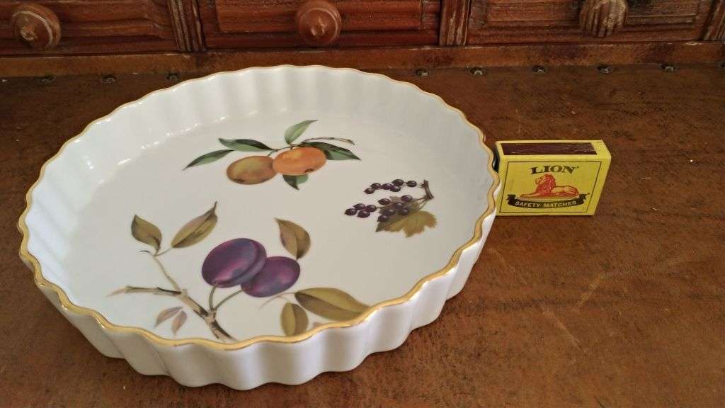 Royal Worcester Evesham Dish