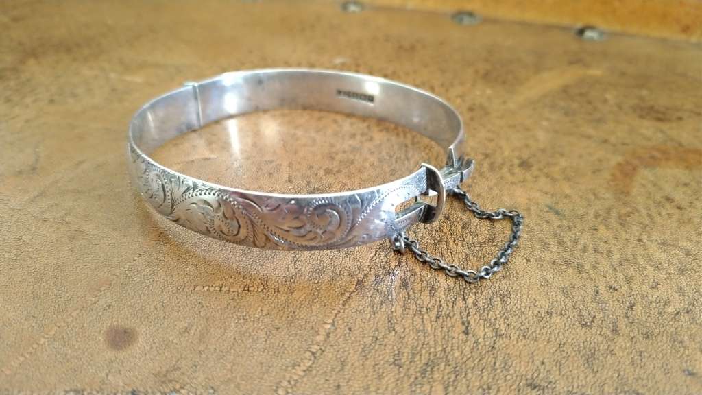 Vintage Sterling Silver Bangle Bracelet