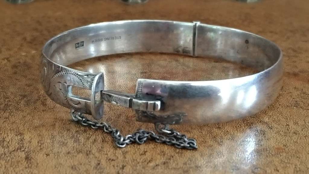 Vintage Sterling Silver Bangle Bracelet