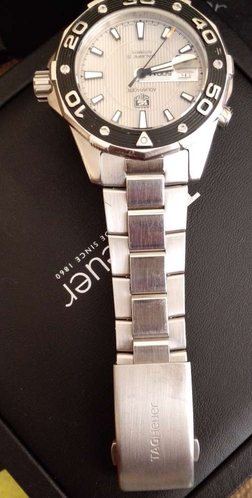 Original TAG Heuer AquaRacer 500m Calibre 5 Automatic - Pristine condition - with box and paperwork