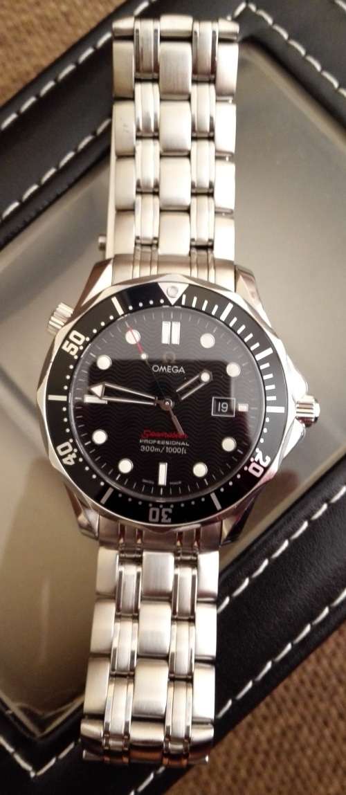 Original RED Omega Seamaster Pro Diver 300m - Pristine condition