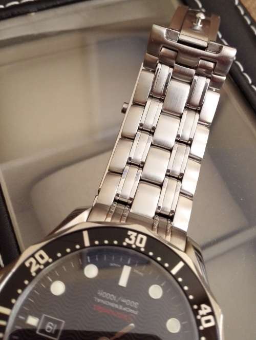 Original RED Omega Seamaster Pro Diver 300m - Pristine condition