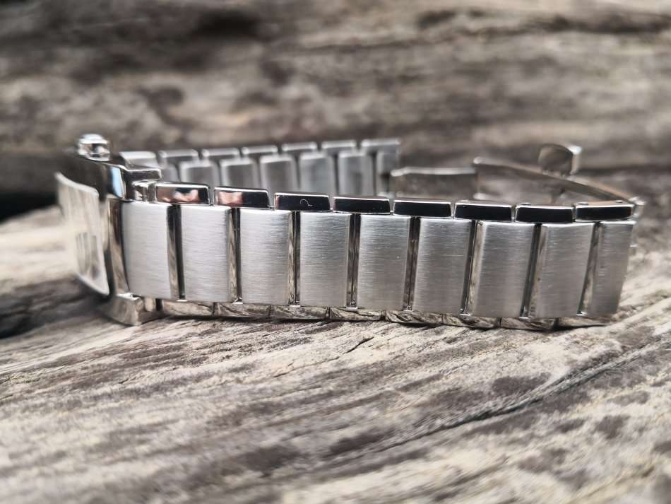 Montblanc Ladies Profile Quartz 24mm x 31mm