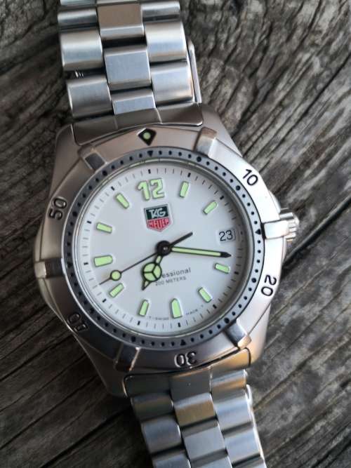 TAG Heuer 2000 Series Professional Quartz Mid Sized 36mm