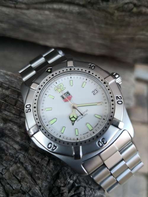 TAG Heuer 2000 Series Professional Quartz Mid Sized 36mm