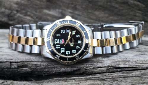 TAG Heuer Ladies 2000 Series Professional Quartz 30mm Complete box and paperwork