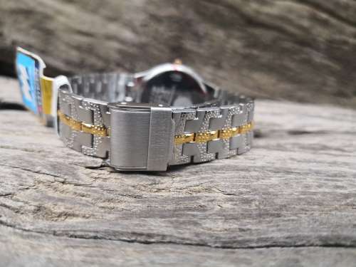 Valentine specials: BRAND NEW CITIZEN Ladies Quartz 36mm with gift box - Bid per an item