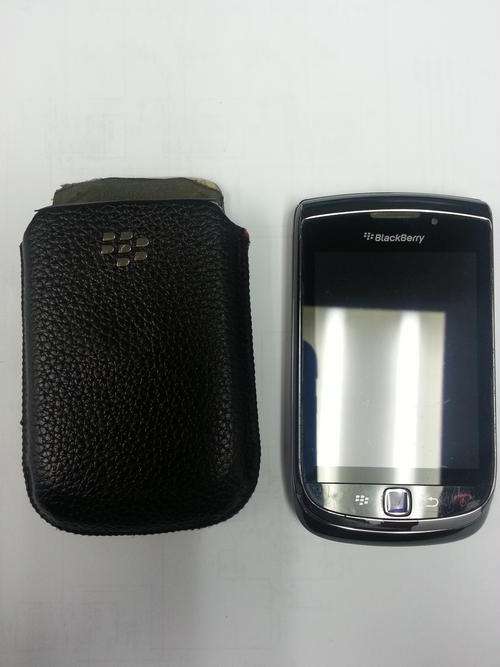 Blackberry Torch 9800 incl. black leather pocket