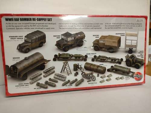 Airfix WW2 RAF Bomber Re-supply Set