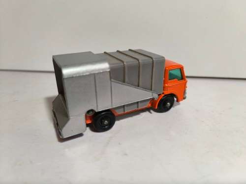 Matchbox #7 Ford Refuse Truck