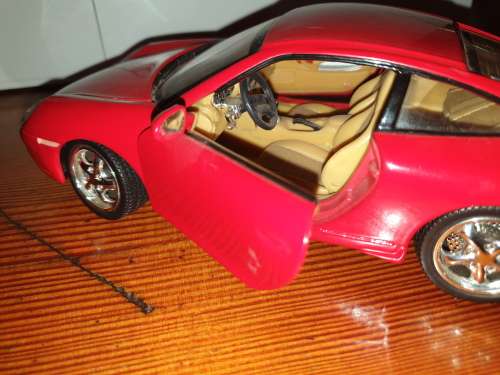 Red Porsche Carrera 911 1/18 Die cast