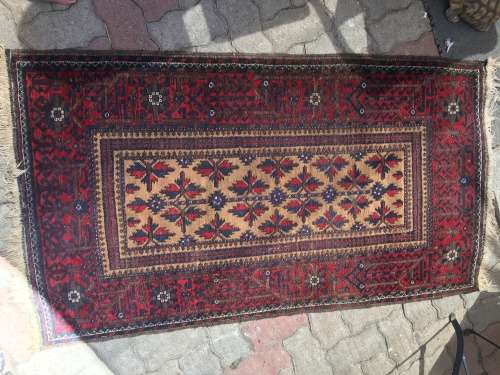 WOW !!! STUNNING PERSIAN CARPET