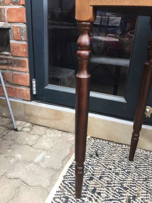 WOW !!! A STUNNING MAHOGANY LEATHER TOP HALF MOON TABLE