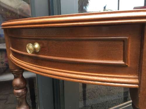 WOW !!! A STUNNING MAHOGANY LEATHER TOP HALF MOON TABLE