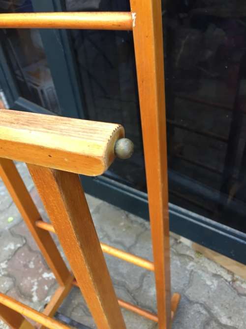 BEAUTIFUL BEECHWOOD DUMB VALET ON CASTORS