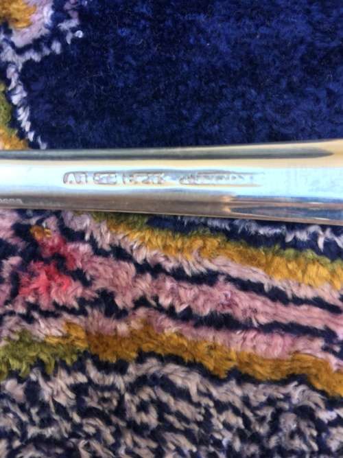 Nickle silver fish eater cutlery set in a mahogany case  - clearly marked