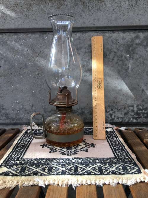WOW !!! A STUNNING VINTAGE GLASS KEROSENE LAMP WITH WALL MOUNT  # 1