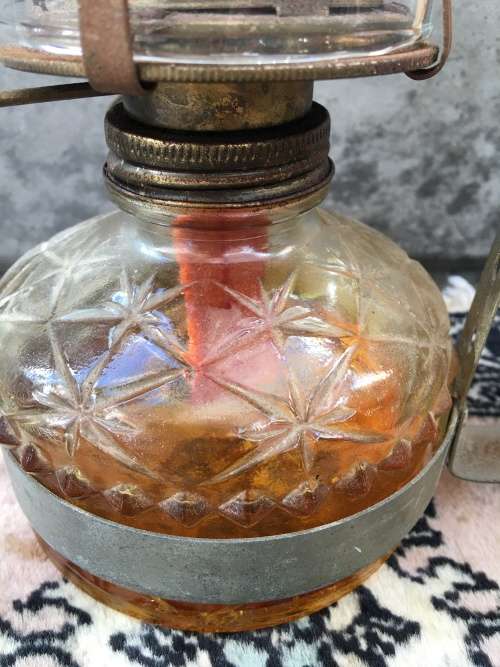 WOW !!! A STUNNING VINTAGE GLASS KEROSENE LAMP WITH WALL MOUNT  # 1
