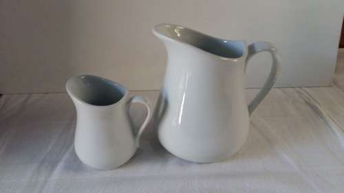 2 x Artic White Milk/creamer jugs