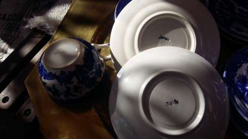 COLLEENCH76 ONLY   3 x Vintage 1940s Blue Willow Porcelain Tea Trio made in Japan