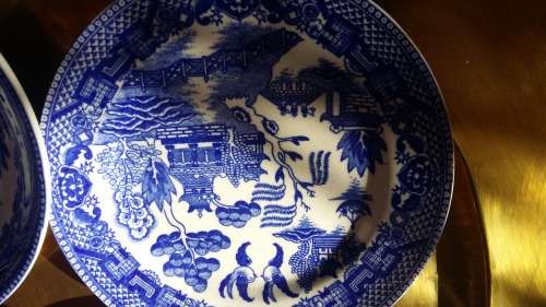 COLLEENCH76 ONLY   3 x Vintage 1940s Blue Willow Porcelain Tea Trio made in Japan