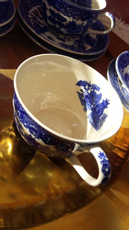 COLLEENCH76 ONLY   3 x Vintage 1940s Blue Willow Porcelain Tea Trio made in Japan