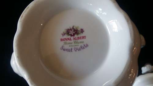 Royal Albert c 1960s rare "Sweet Violets" Coffee Pot, 23cm high