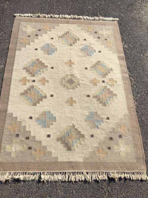 GORGEOUS NEUTRAL TONES  KELIM PERSIAN CARPET 1870 x 1400mm
