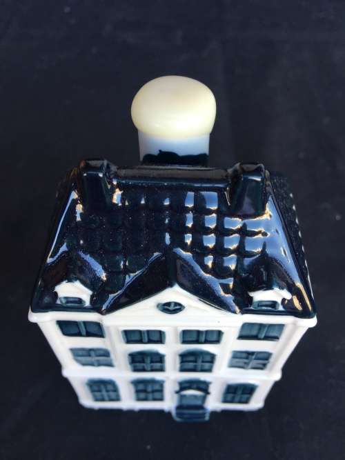 DELFT PORCELAIN KLM HOUSE NUMBERED No 48 sealed and full