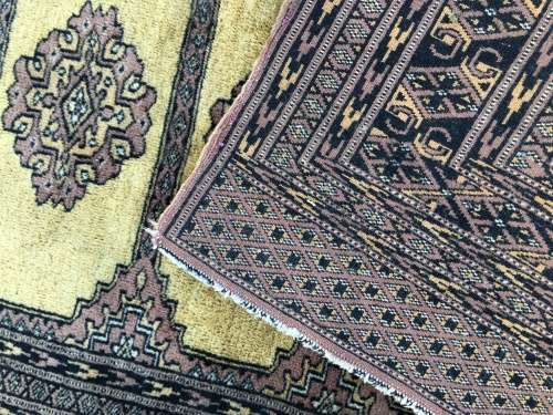 PURE WOOL HAND MADE BOKHARA PERSIAN CARPET 1550 X 920mm