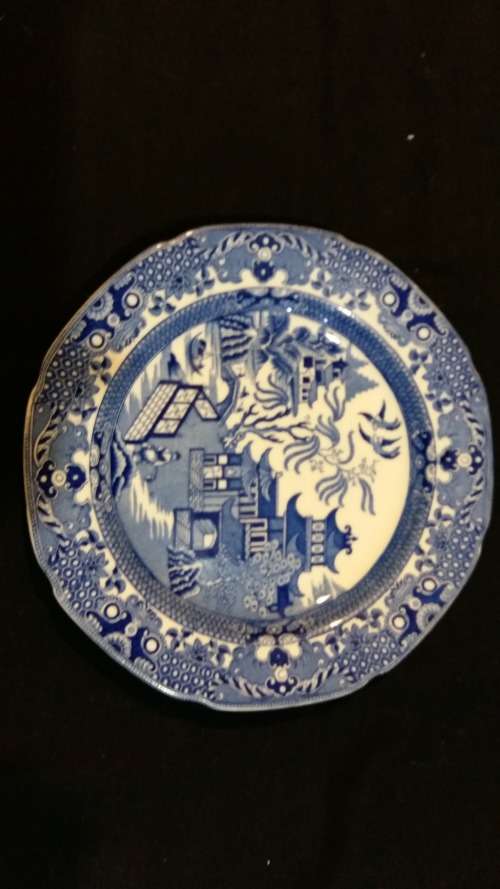 Burleigh Ware blue and white Willow vintage 1930s  serving plate. 21cm