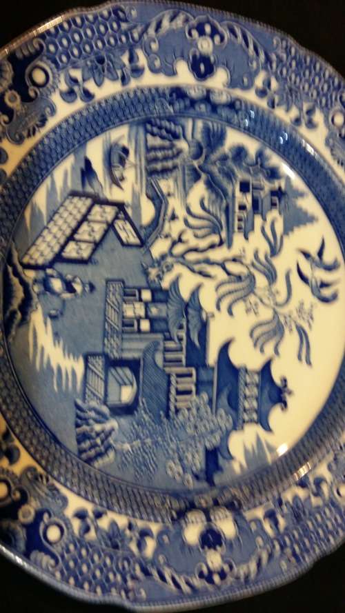 Burleigh Ware blue and white Willow vintage 1930s  serving plate. 21cm