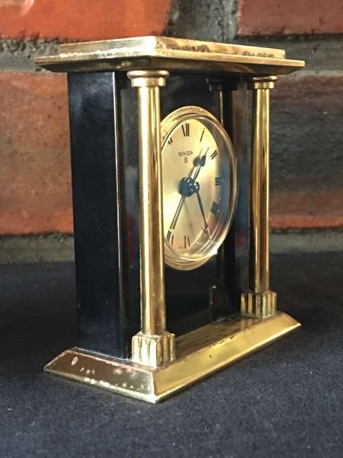 WOW !!!! STUNNING VINTAGE SWIZZA 8 BEDSIDE ALARM CLOCK IN PERFECT WORKING ORDER