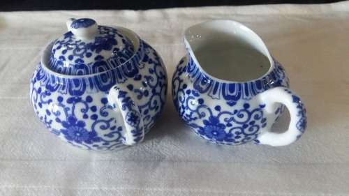 Vintage Oriental Blue and white Creamer and sugar pot. Collectible Porcelain.
