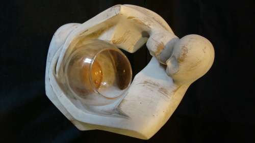 STUNNING CANDLE HOLDER OF AN EMBRACING  COUPLE WITH A GLASS CANDLE DISH