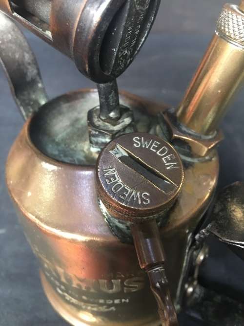A VINTAGE BRASS PRIMUS BURNER No 630 MADE IN SWEDEN in outstanding condition